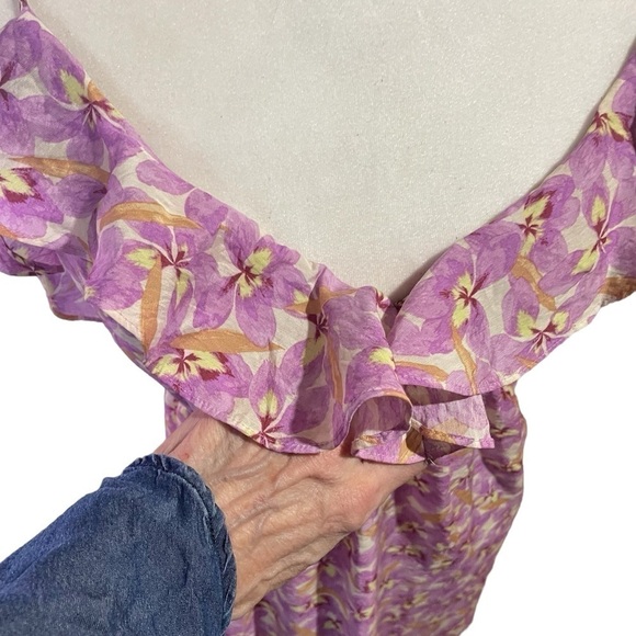 H&M Floral Sleeveless V-Neck Ruffled Dress - Size Large- Calf Length - Picture 6 of 12